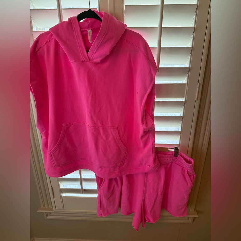 Fabletics Neon Pink Activewear Set